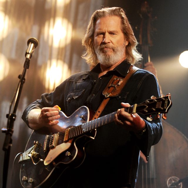 beverly hills, ca   june 29  actormusician jeff bridges performs for aol sessions at aol studios on june 29, 2011 in beverly hills, california  photo by kevin winterwireimage
