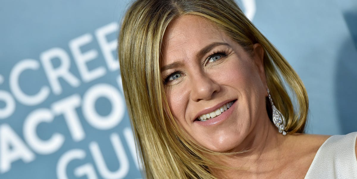 Jennifer Aniston and her reasonable resemblances drive the Internet crazy Jennifer Aniston and her reasonable resemblances drive the Internet crazy