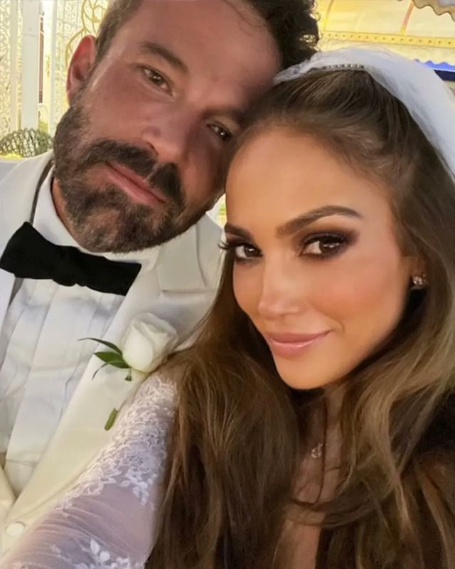 Jennifer Lopez conferma il matrimonio con Ben Affleck e mostra le foto delle nozze: «Lo abbiamo fatto ed è stato meraviglioso»