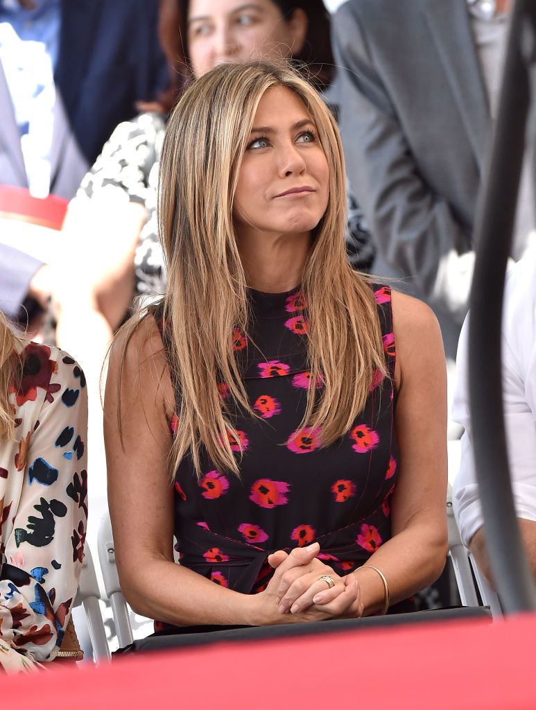 jennifer aniston long hair