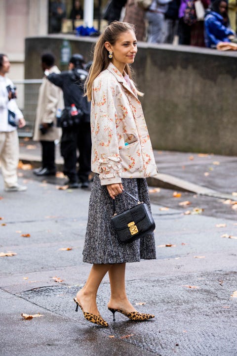 Street Style : Paris Fashion Week - Womenswear Spring Summer 2020 : Day Nine