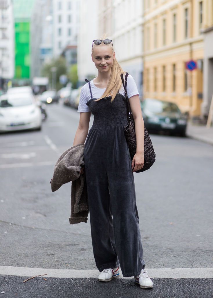 cute outfits with black overalls