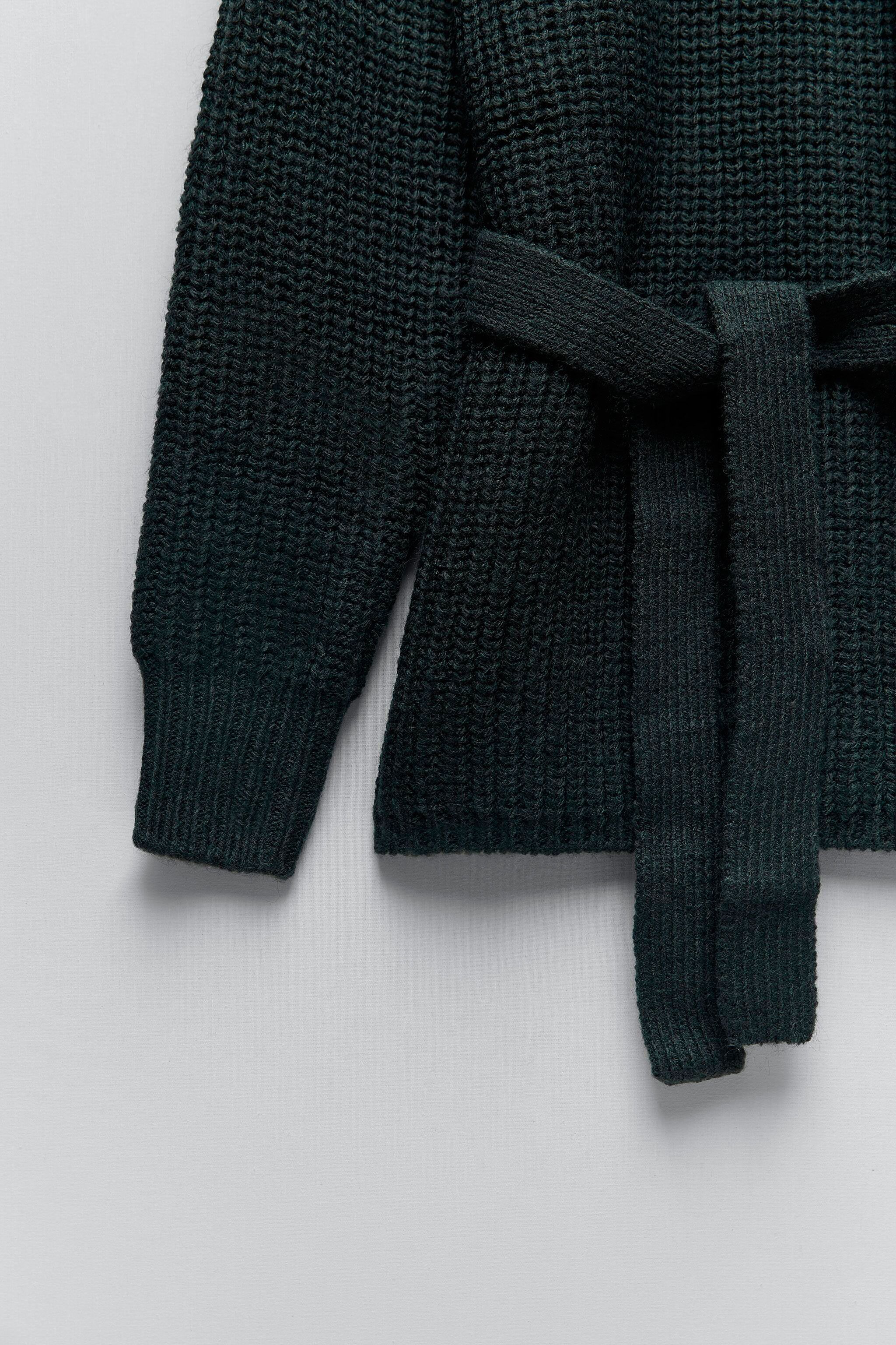 El jersey de Zara que se transforma en vestido hace cintura fina El jersey de Zara que se transforma en vestido hace cintura fina