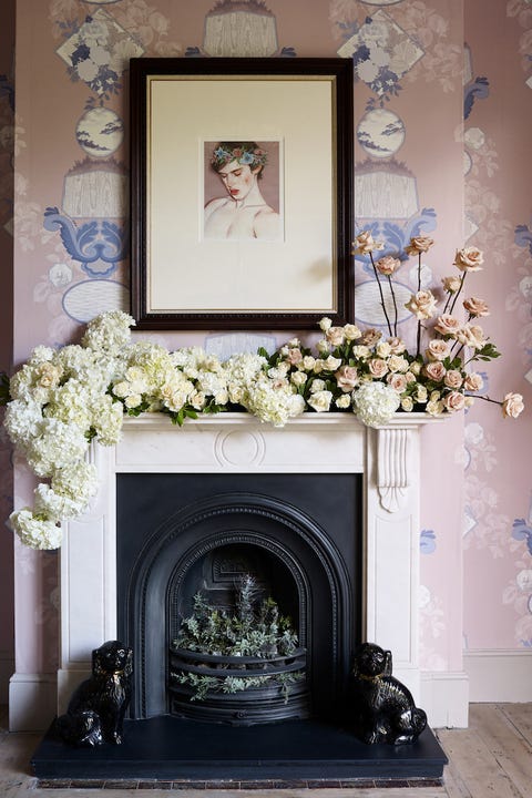 Timeless Living Room Wallpaper Ideas That Stand The Test Of Time