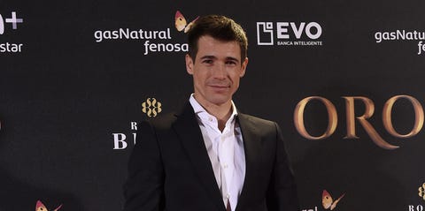 Suit, Forehead, Font, White-collar worker, Event, Premiere, Carpet, Flooring, Spokesperson, Suit, Forehead, Font, White-collar worker, Event, Premiere, Carpet, Flooring, Spokesperson,