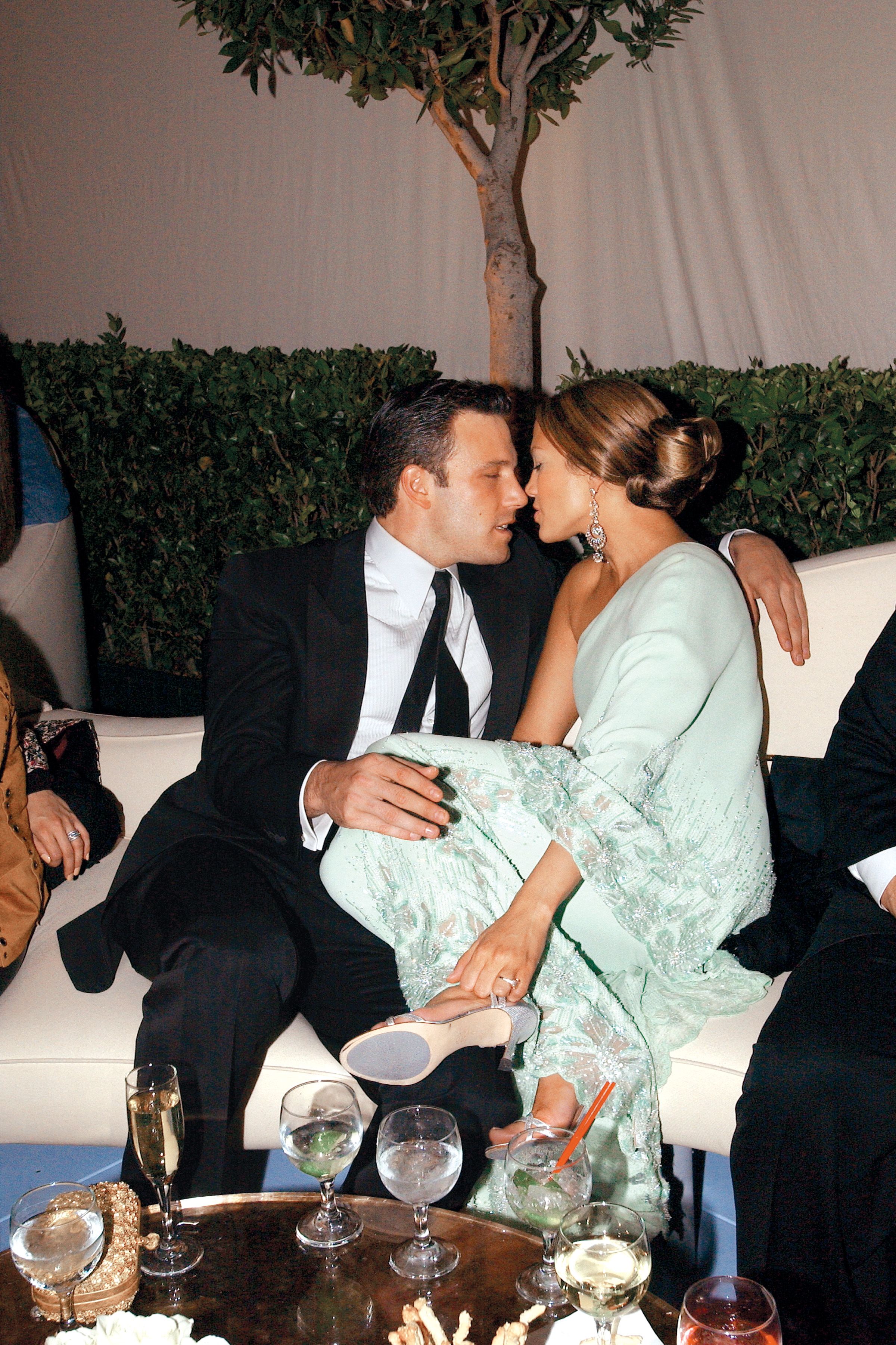 JLo e Ben Affleck: perché le foto del bacio ci fanno sognare