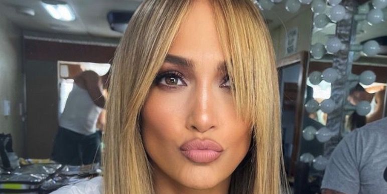 jennifer lopez hairstyles with bangs