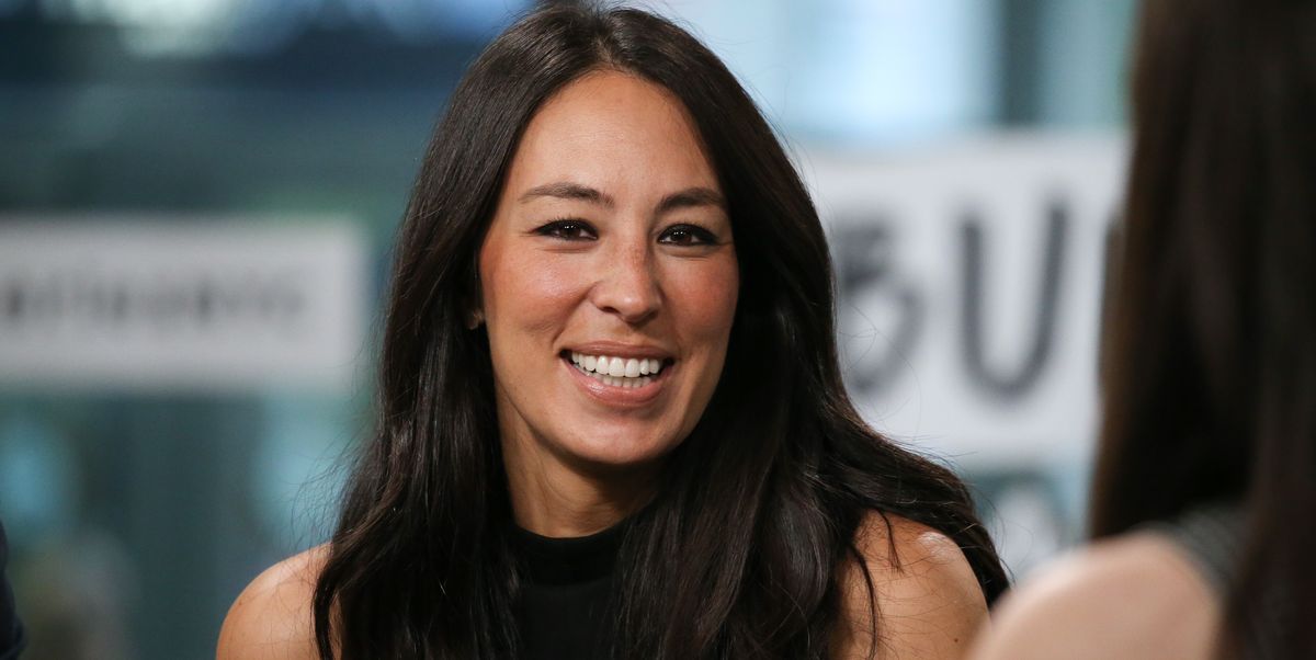 See 'Fixer Upper' Star Joanna Gaines's Rare Family Photo Featuring Her Dad And Mom