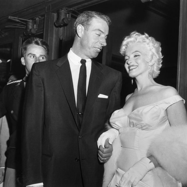 Rare Photos From the Red Carpet Premieres of Classic Movies