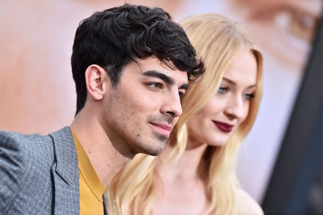 Joe Jonas Plays Instagram Husband For Sophie Turner On The Red Carpet