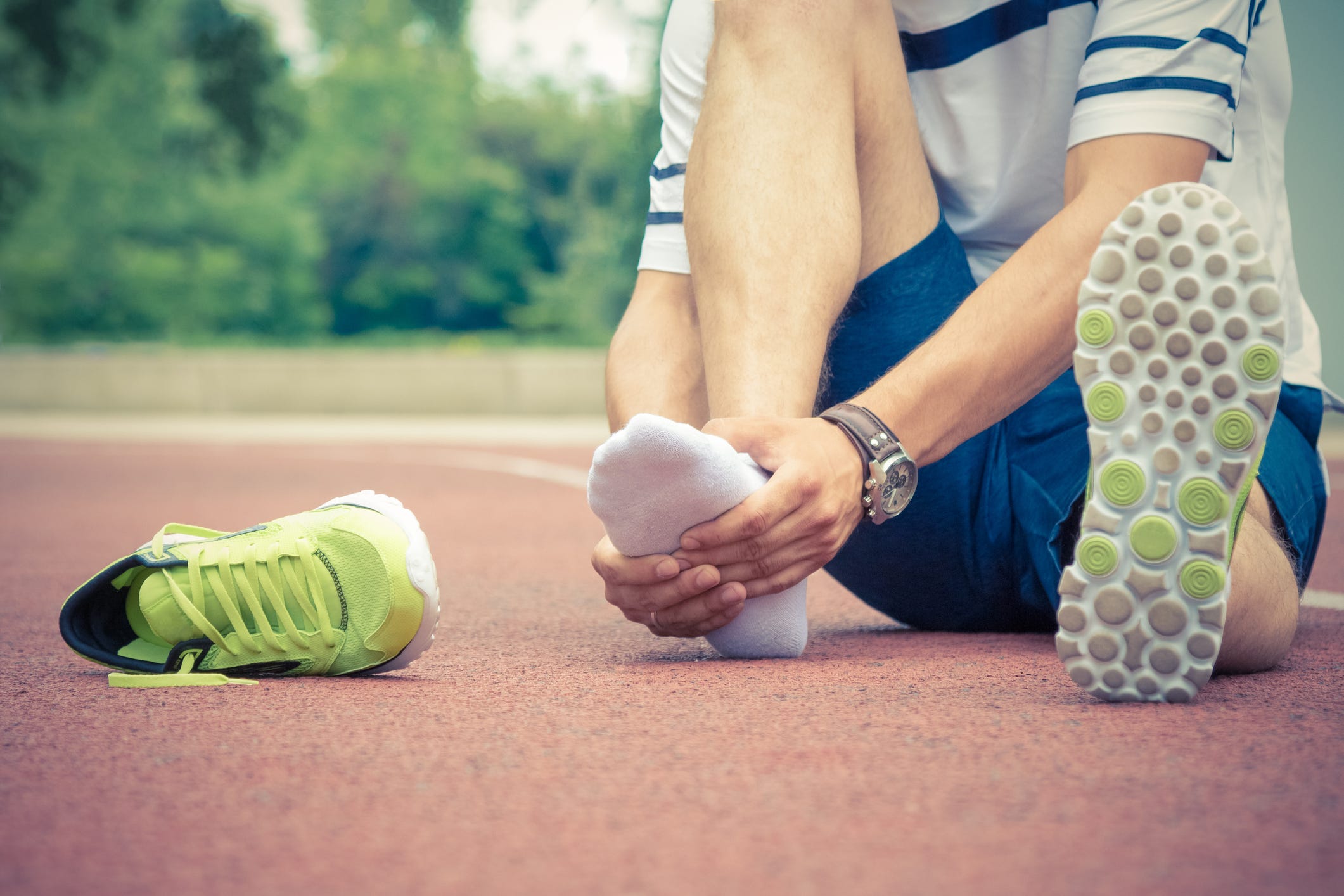 How to Help Fractures Heal Faster, According to Experts
