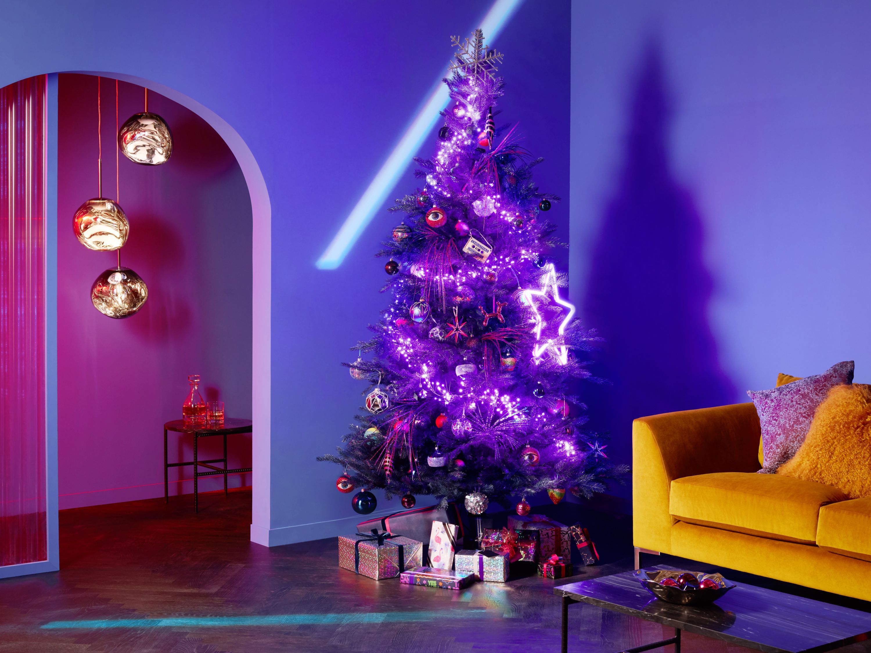 80s 90s Themed Party Tree Is Top Christmas 2019 Decorating Trend