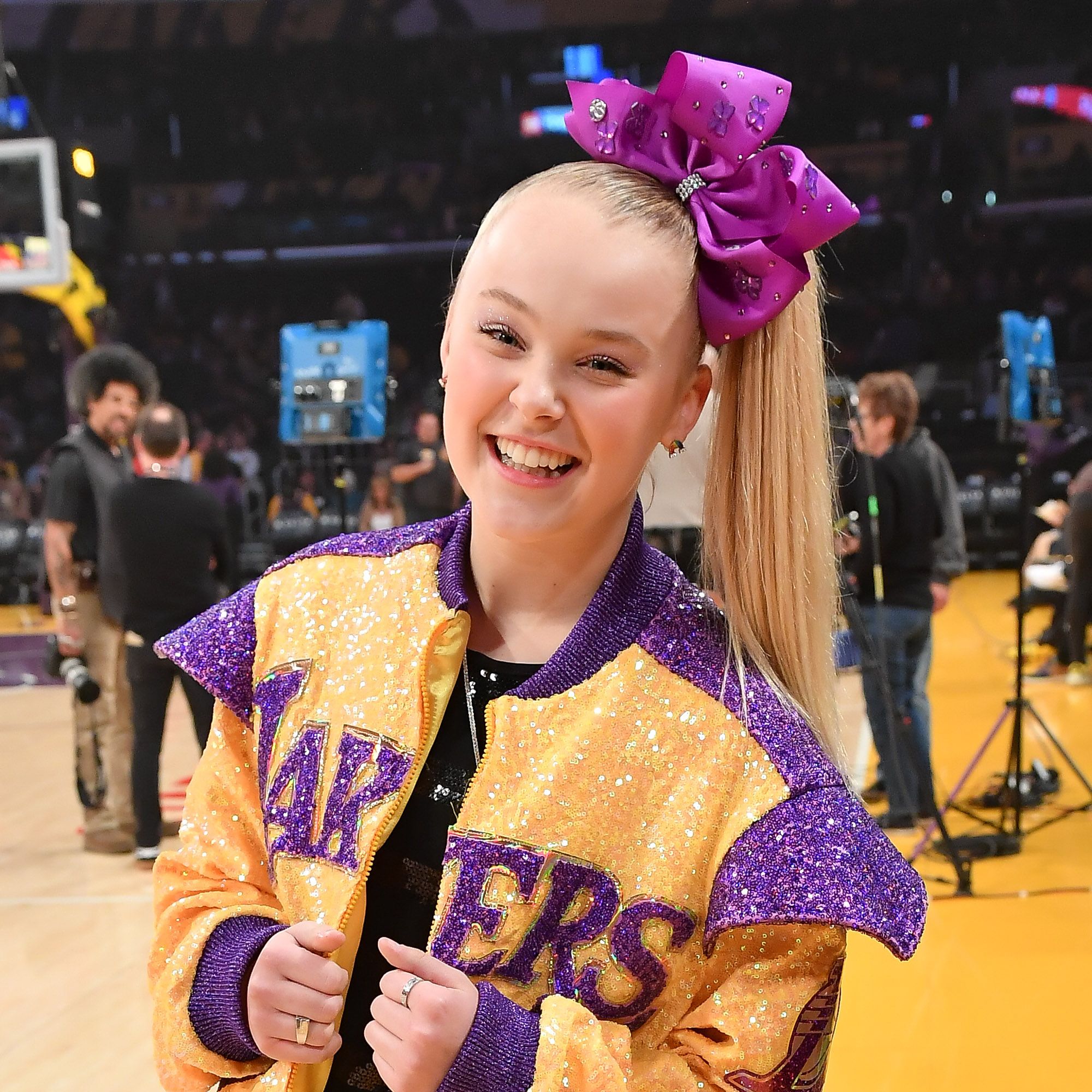 Jojo Siwa Has Dyed Her Hair Brown And Ditched Her Ponytail