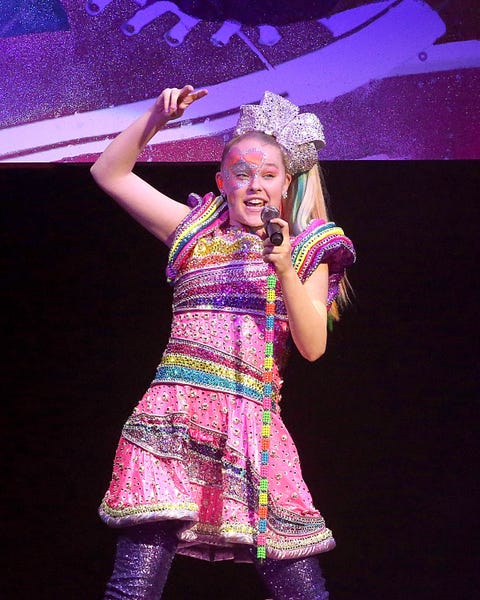 Billie Eilish Looks Like Jojo Siwa In Her Bad Guy Justin