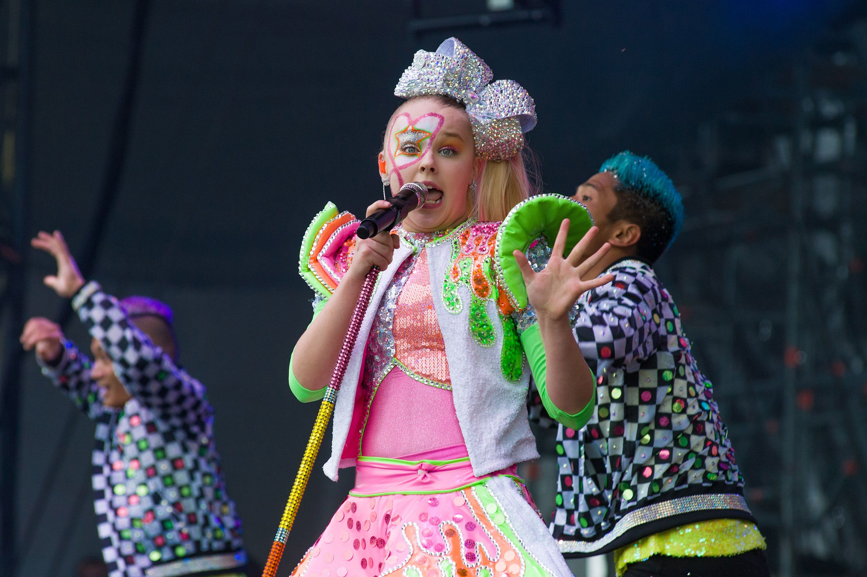 Jojo Siwa Denies Including Blackface In Latest Music Video 1910