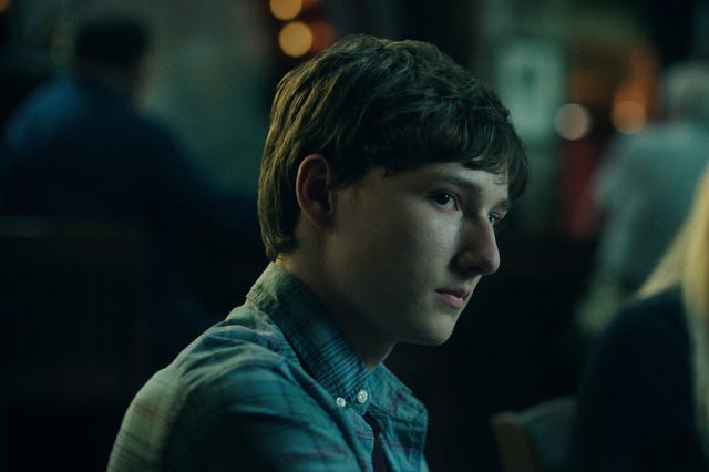 ozark l to r skylar gaertner as jonah byrde, sofia hublitz as charlotte byrde in season 4 part 2 episode 2 of ozark cr courtesy of netflix © 2022