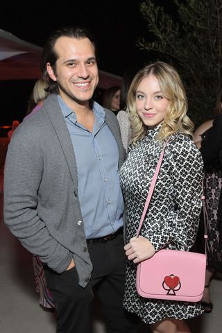 sydney sweeney and fiance jonathan davino pose at the instyle and kate spade dinner at spring place