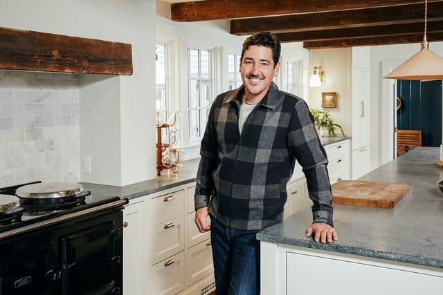 New Kids On The Block S Jonathan Knight Stars In New Hgtv Show Farmhouse Fixer