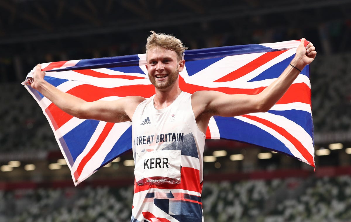 Josh Kerr sets new British indoor mile record