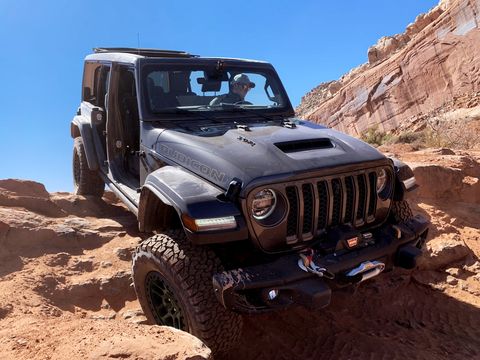 Jeep Gives the Wrangler 35-Inch Tires,  Gears to One-Up Bronco Sasquatch
