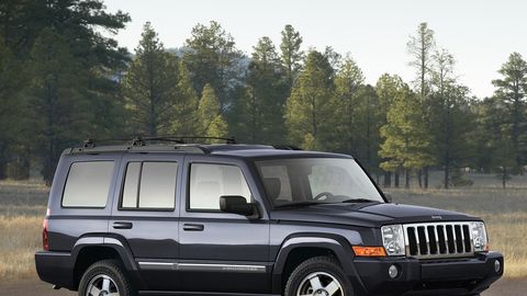 2010 Jeep Commander front