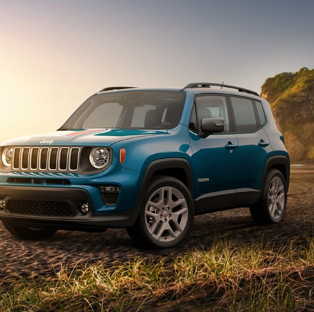 jeep renegade by the ocean