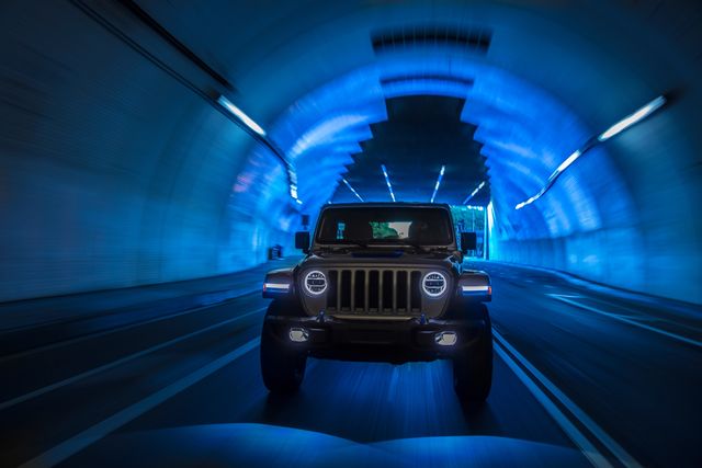 21 Jeep Wrangler 4xe Phev Gets 25 Nature Loving Silent Miles On Or Off Road