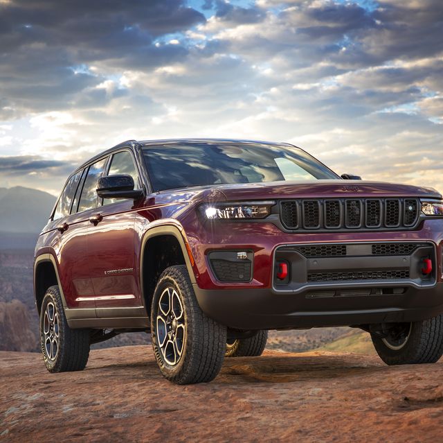 schuif Toeval kunstmest 2022 Jeep Grand Cherokee Review: A Luxurious Family Car, a Serious  Off-Roader