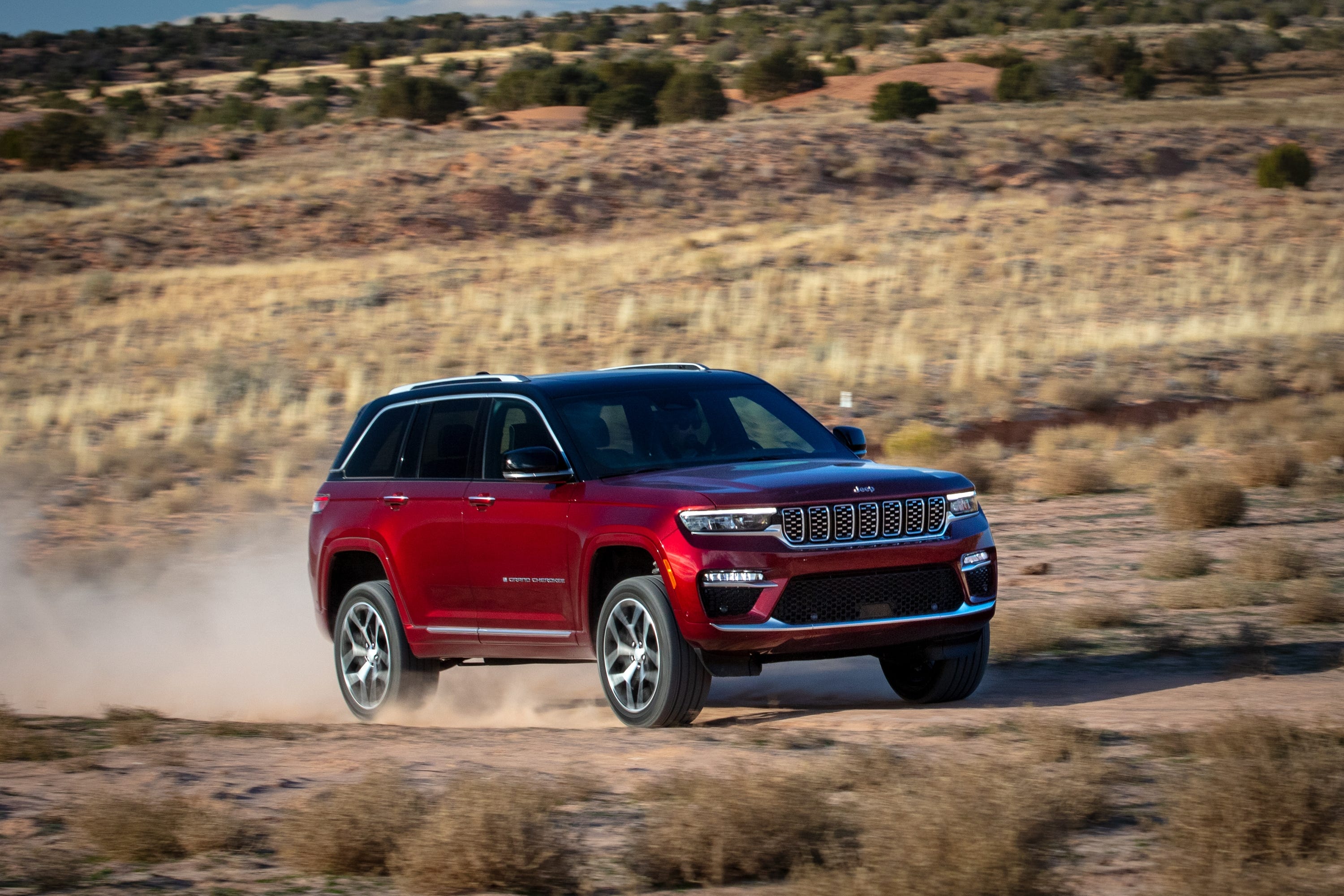 Jeep Quietly Kills Off V-8 Engine Option in Two-Row Grand Cherokee