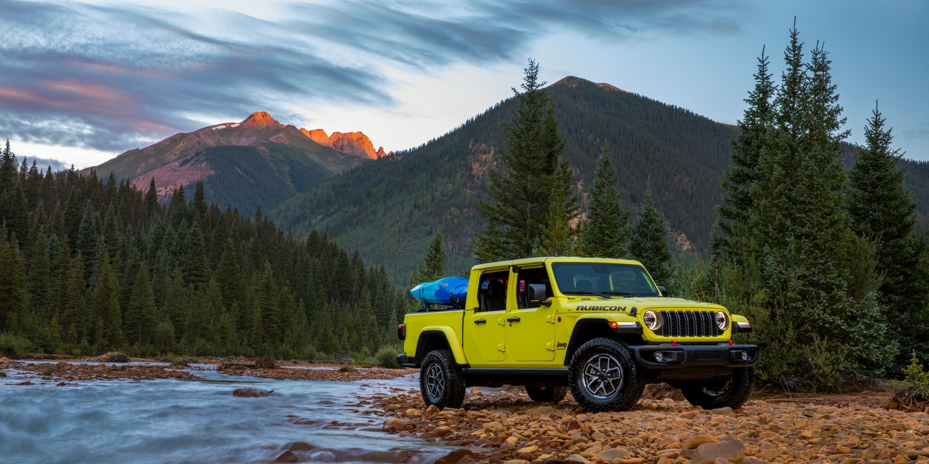 2024 Jeep Gladiator Gets the Wrangler's New Face