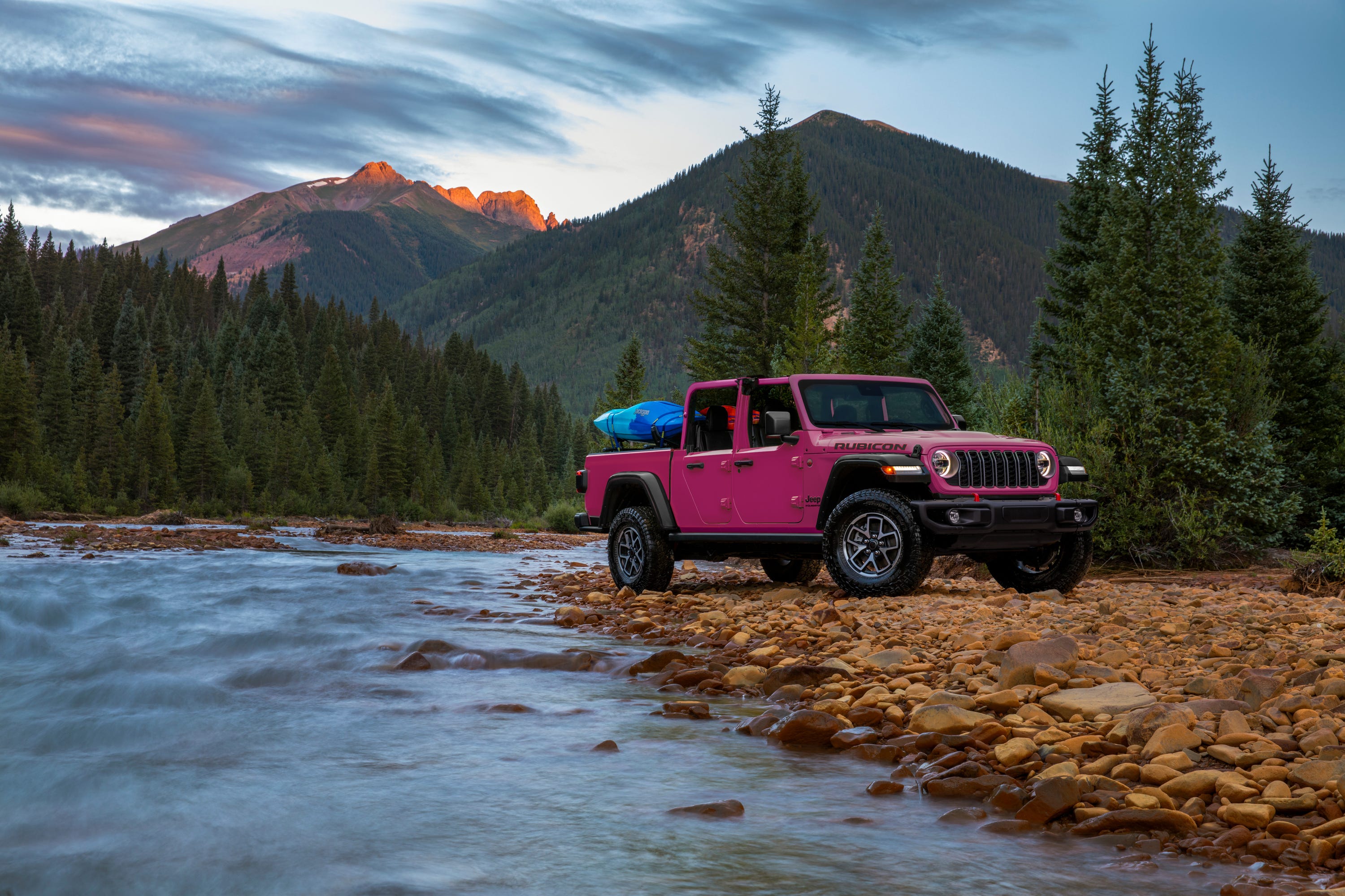 Jeep CEO Confirms a Hybrid Gladiator 4xe Is Coming