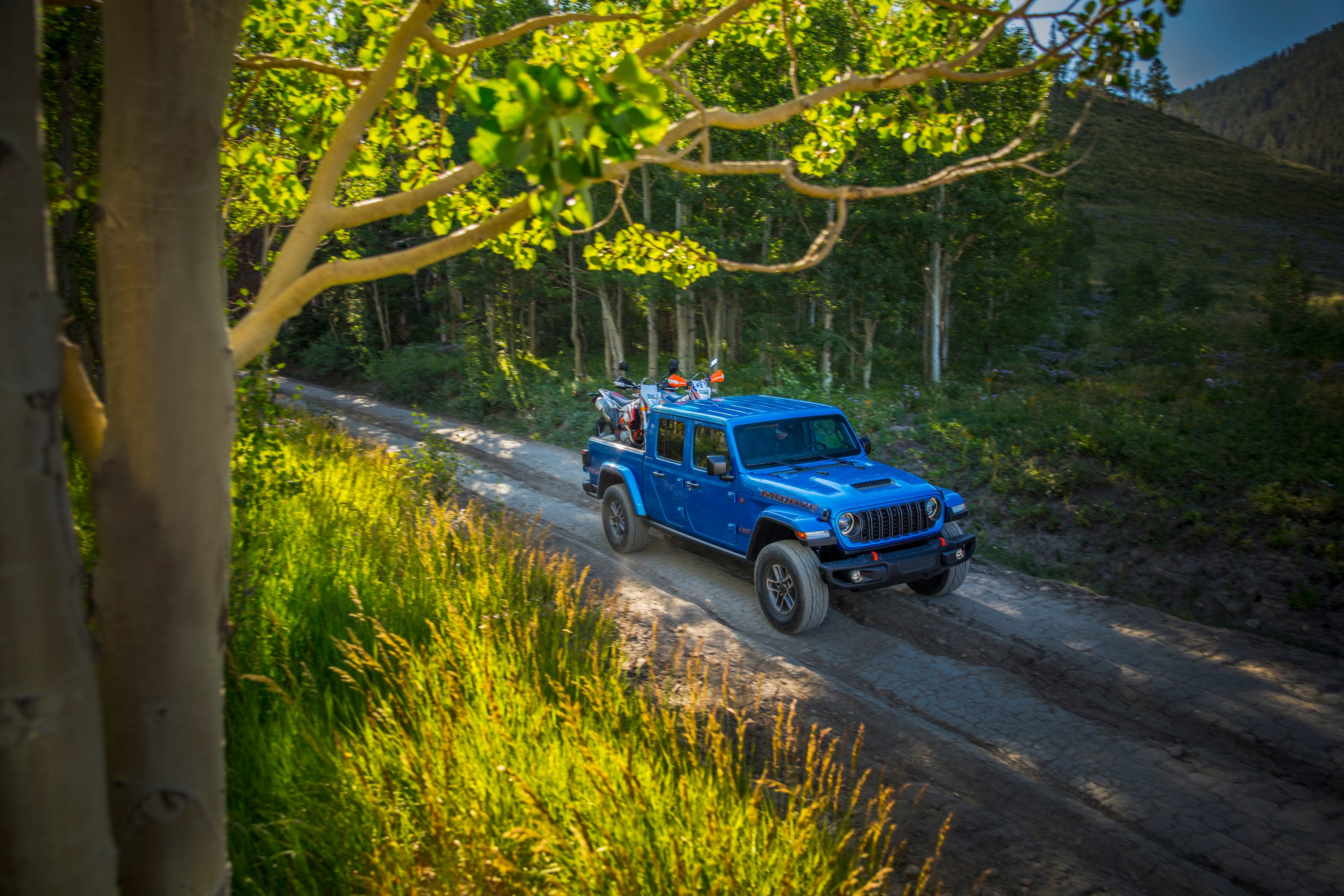 2025 Jeep Gladiator Drops the Stick, Raises the Price