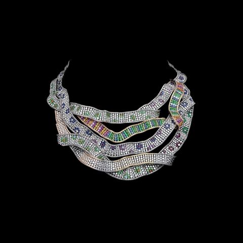 dior print 高級珠寶系列上市，動態珠寶工藝呈現高訂禮服之美