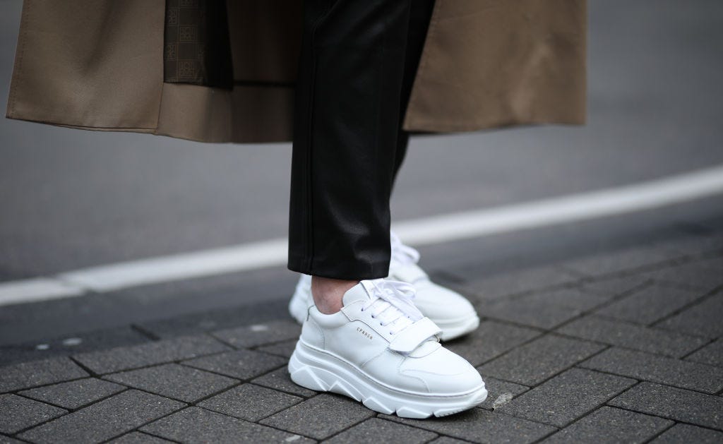 28 Best White Sneakers For Women In 21 Cool White Sneakers