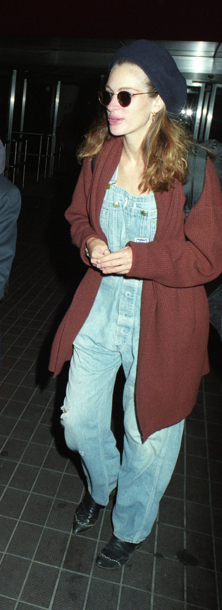 julia roberts arriving at heathrow airport from los angeles news photo 103403912 1564424139