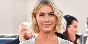 https://hips.hearstapps.com/hmg-prod.s3.amazonaws.com/images/julianne-hough-attends-the-2019-billboard-music-awards-at-news-photo-1140626735-1564681789.jpg?crop=0.814xw:0.271xh;0.0801xw,0.128xh&resize=300:*