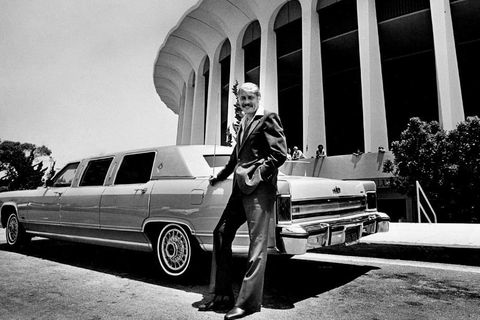 jerry buss outside the forum