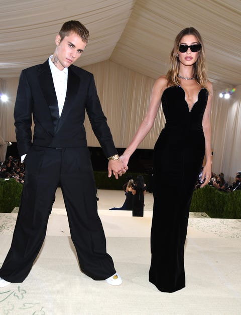 justin and hailey bieber at the 2021 met gala