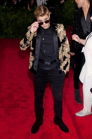 justin bieber at the 2015 met gala