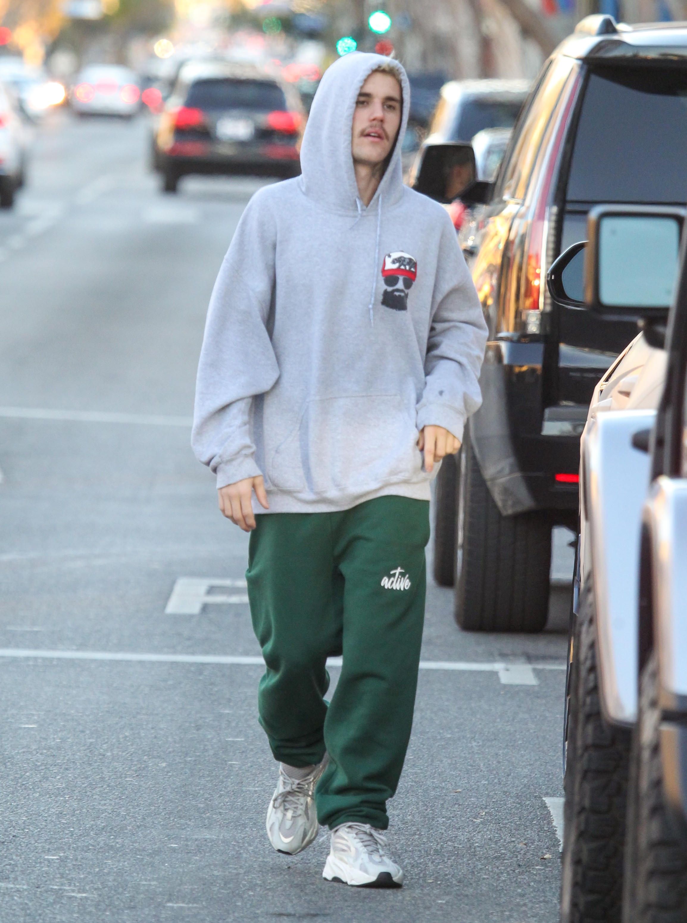 Justin Bieber in a Hoodie and Sweats 