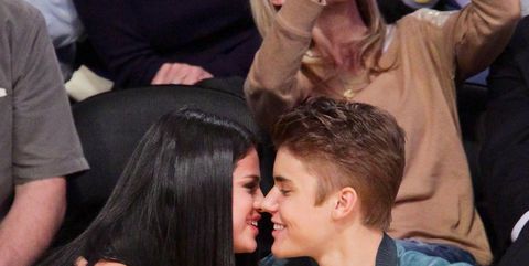 Justin Bieber And Selena Gomez Packed On The Pda At His Dad S Wedding