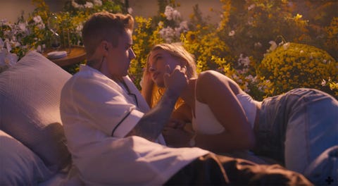 See Hailey Baldwin And Justin Bieber Kiss And Show Pda In