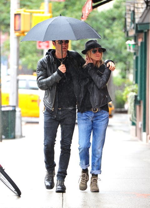 Justin Theroux And Jennifer Aniston Reunite To Mourn Dog Dolly