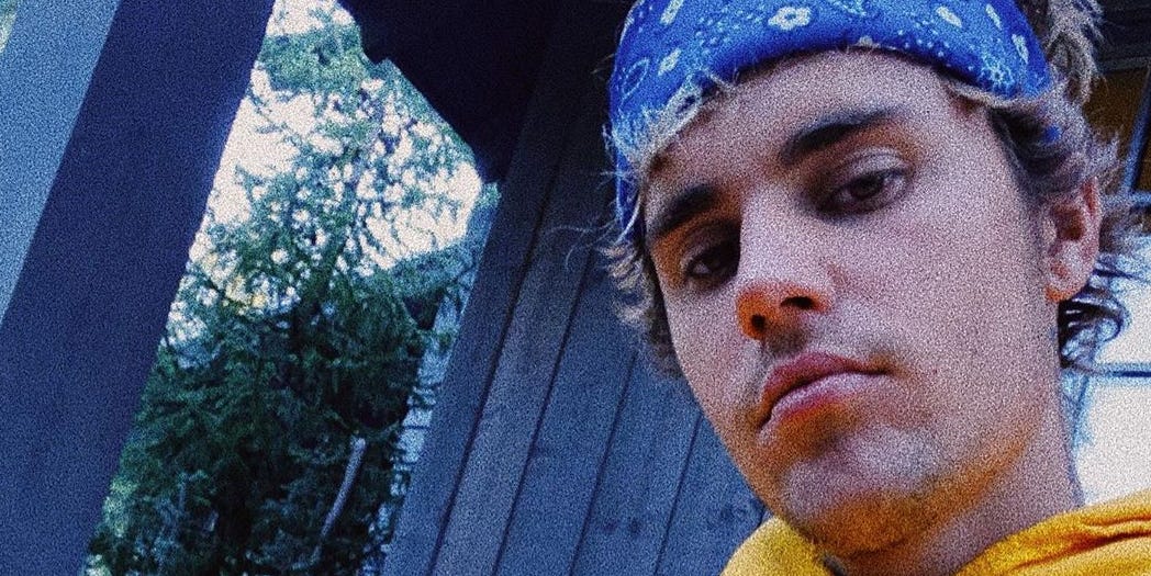 Justin Bieber Debuts New Rose Neck Tattoo Justin Bieber Debuts New Rose Neck Tattoo