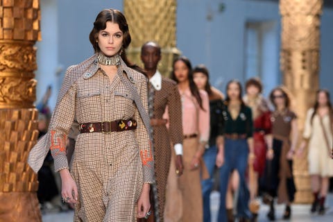 chloe  runway   paris fashion week womenswear fallwinter 20202021