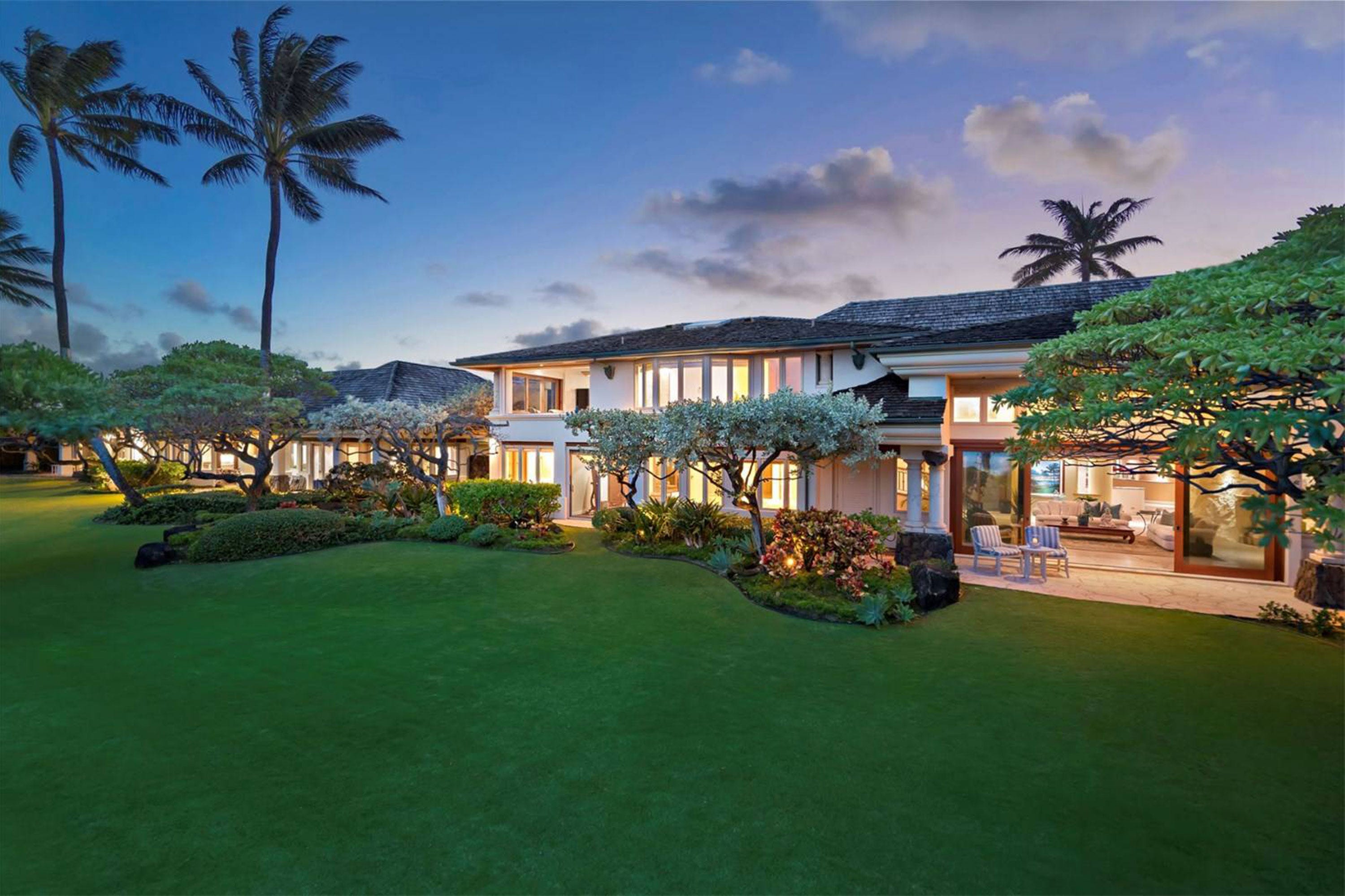 9 Ultimate Waterfront Homes We're Coveting Now