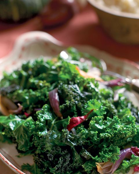 sautéed kale with garlic and red onions