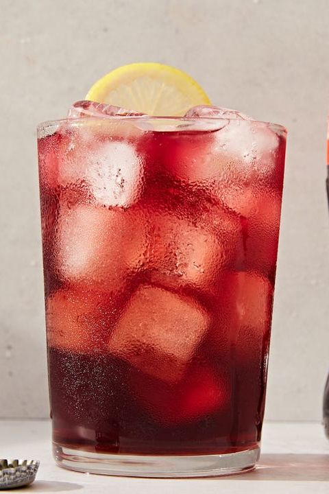 kalimotxo red wine and coca cola cocktail