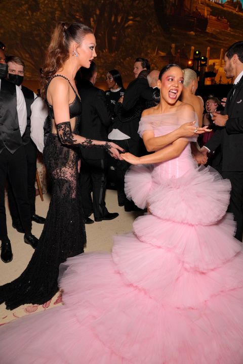 All the Amazing Photos From Inside the Met Gala You *Haven’t* Seen