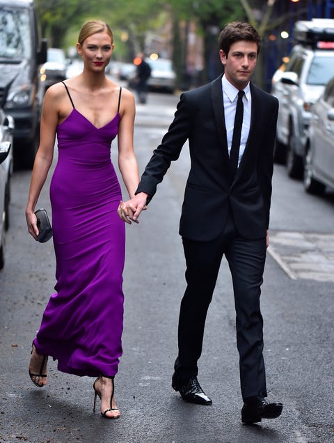 karlie-kloss-joshua-kushner-are-seen-in-the-west-village-on-news-photo-524632892-1539934965.jpg?resize=480:*